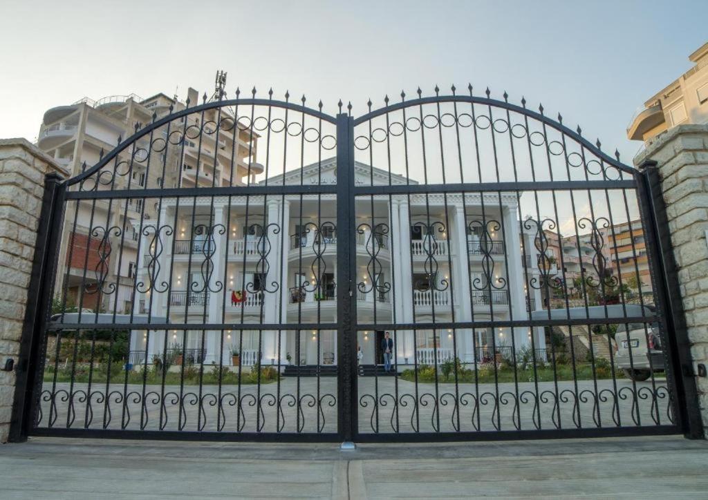 Kalcuni Hotell Sarandë