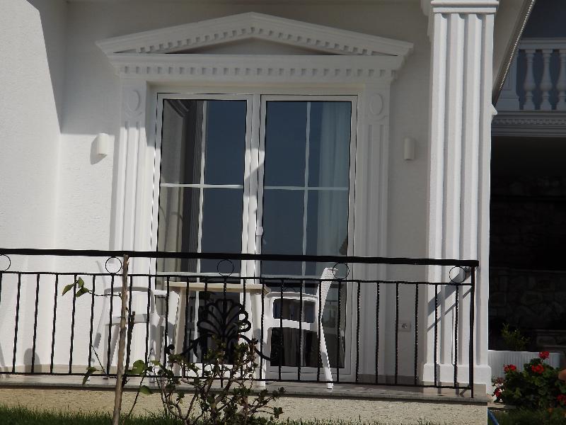 Kalcuni 4* Sarande
