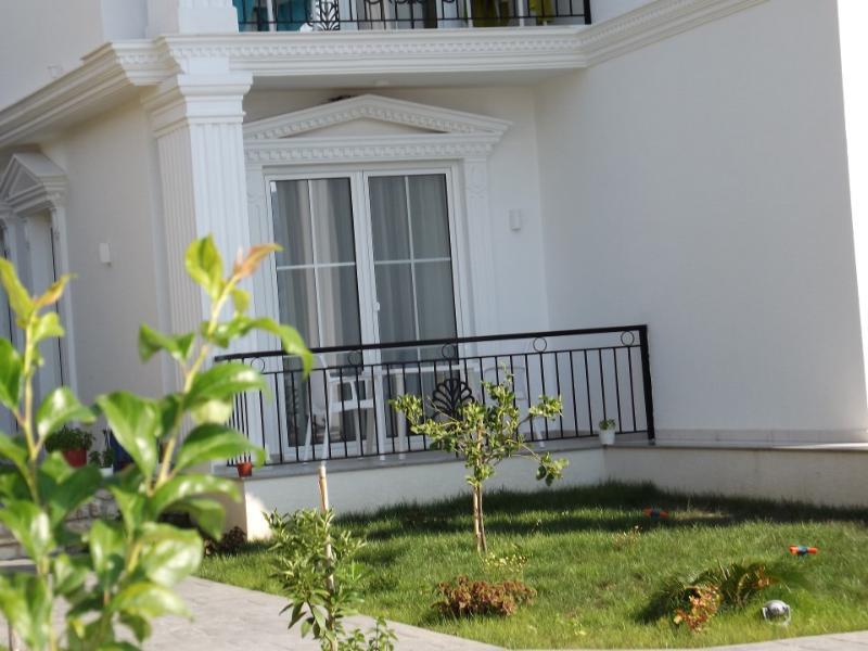 Kalcuni 4* Sarande